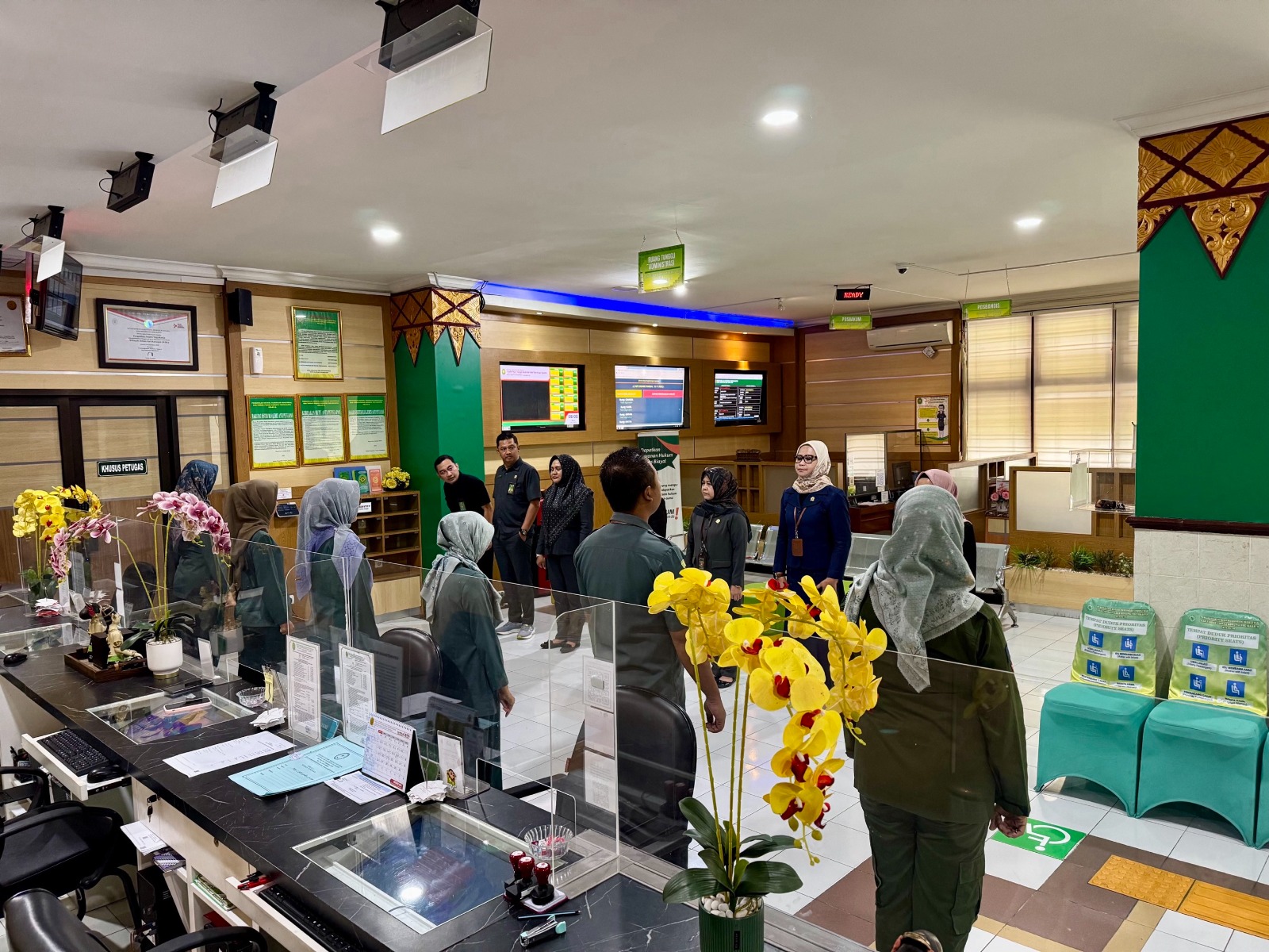 Apel Pagi Rutin Petugas PTSP 12 November 2025