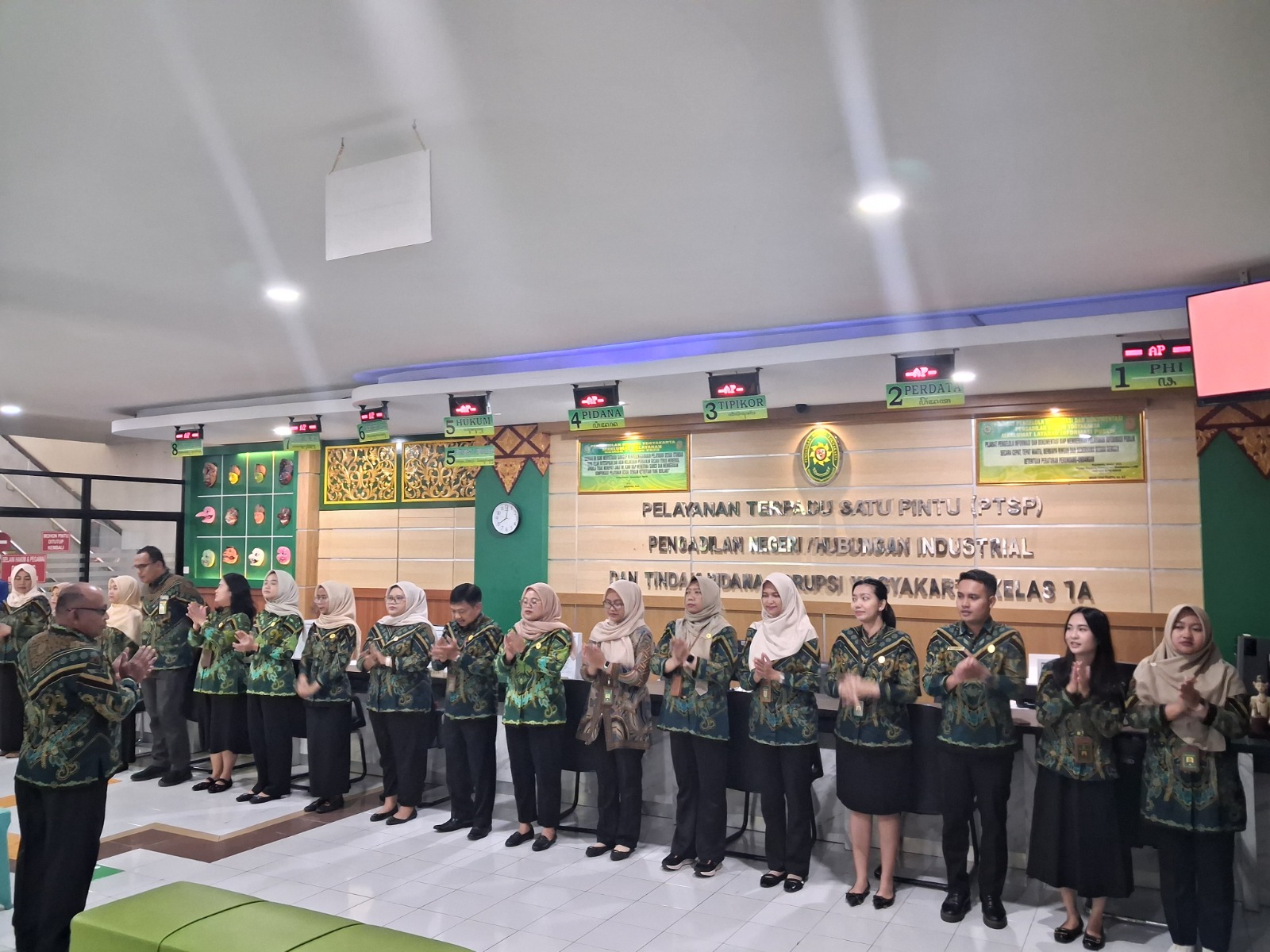 Apel Pagi Petugas PTSP 8 Januari 2026