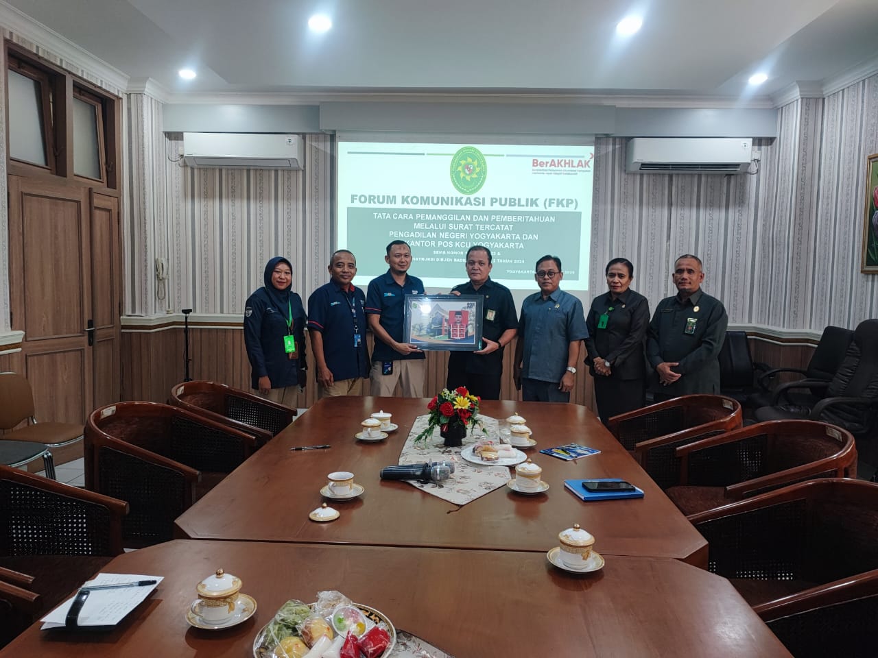 Pengadilan Negeri Yogyakarta Mendapatkan Kunjungan Kerja dari PT. POS Indonesia KCU Yogyakarta