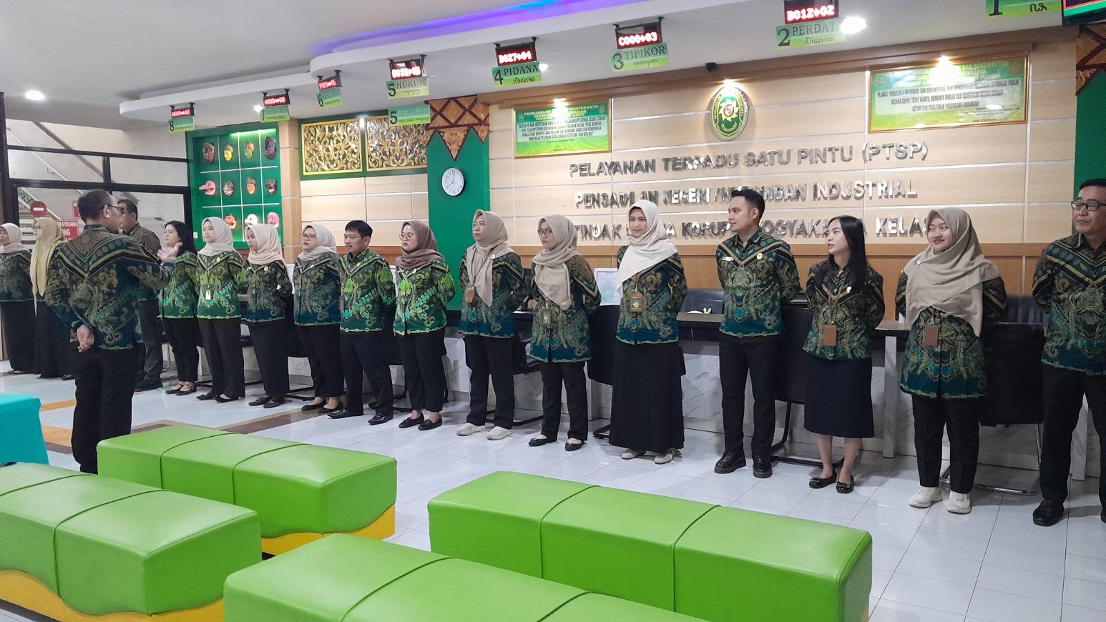 Apel Pagi Rutin Petugas PTSP 22 Januari 2026