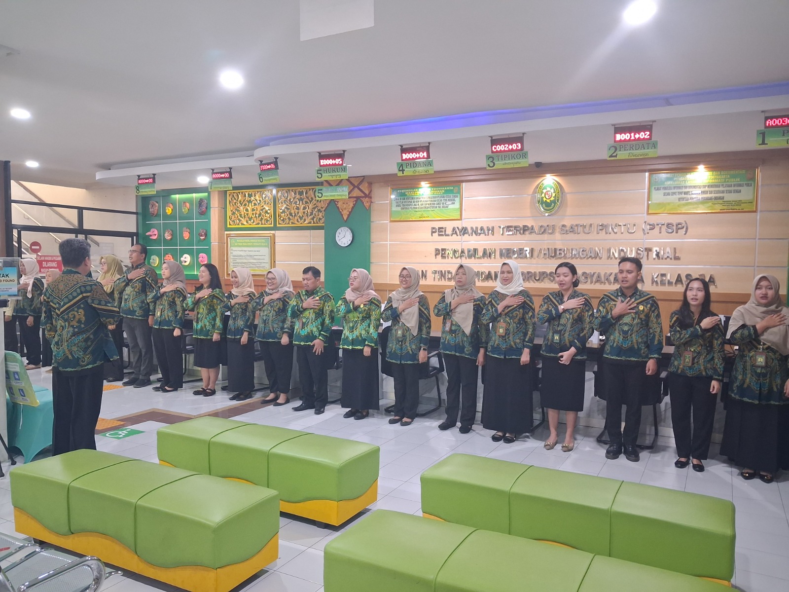 Apel Pagi Rutin Petugas PTSP 12 Februari 2026