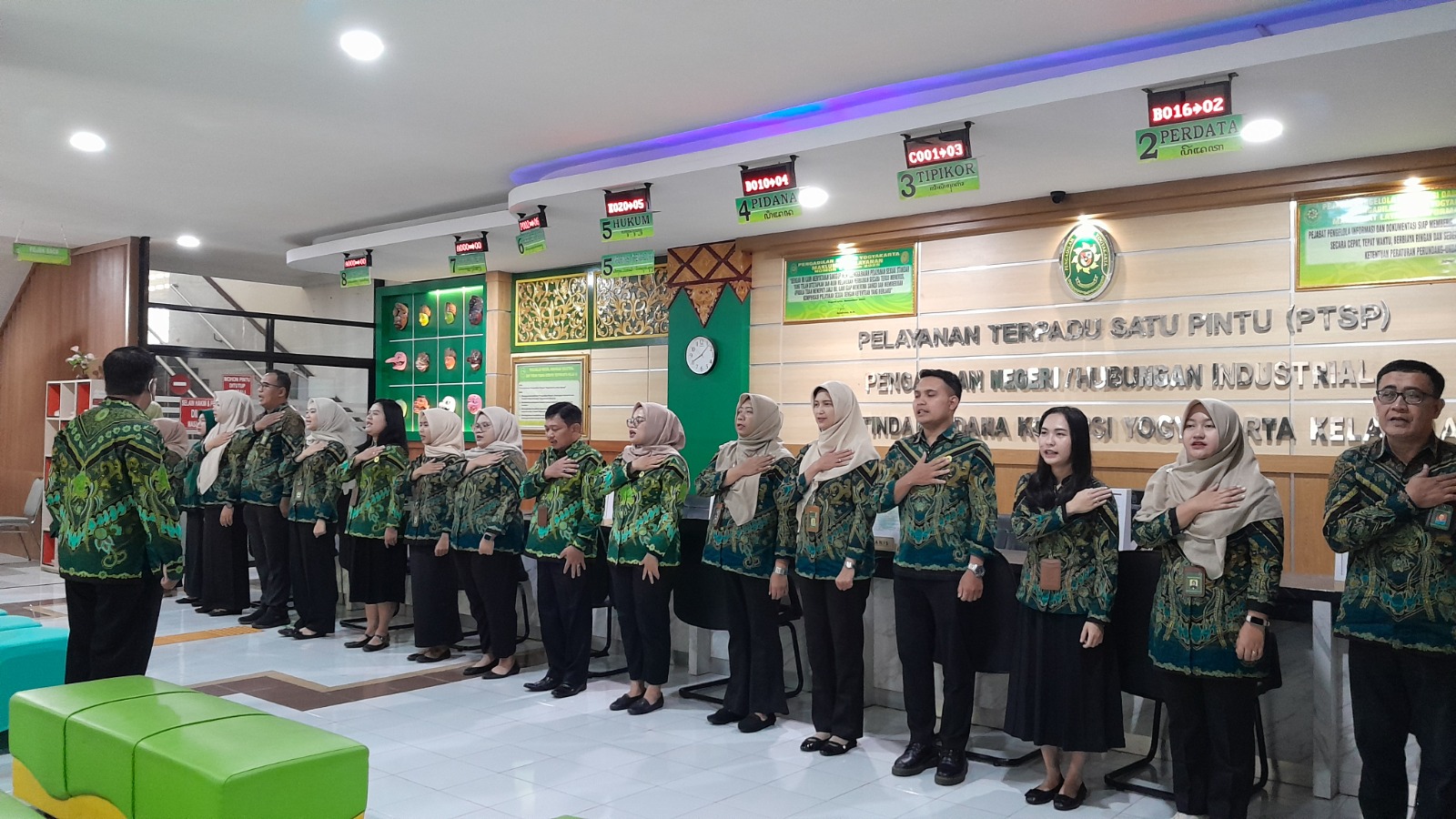 Apel Pagi Rutin Petugas PTSP 19 Februari 2026