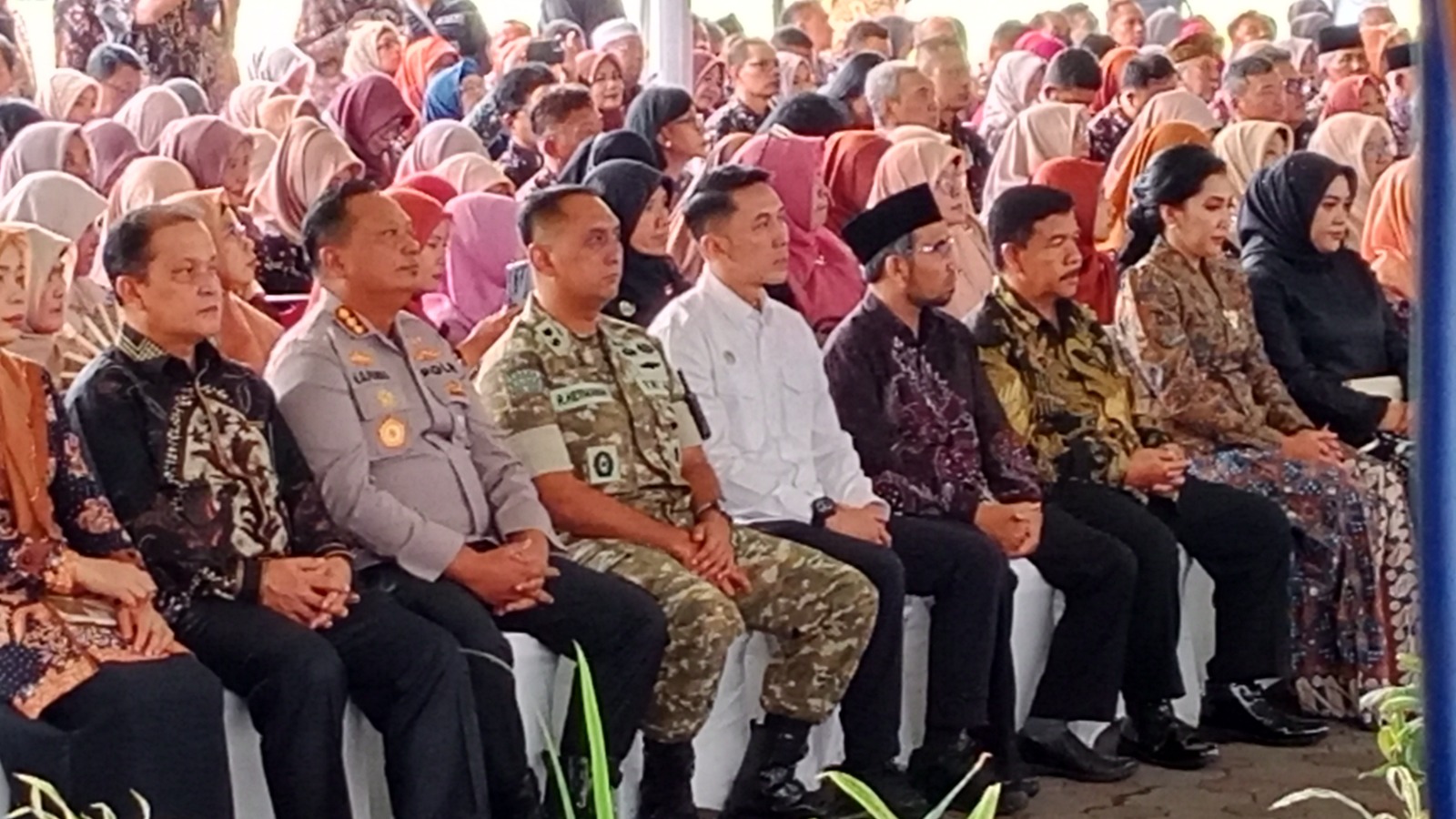 Ketua Pengadilan Negeri Yogyakarta Menghadiri Syawalan bersama Gubernur dan Wakil Gubernur DIY