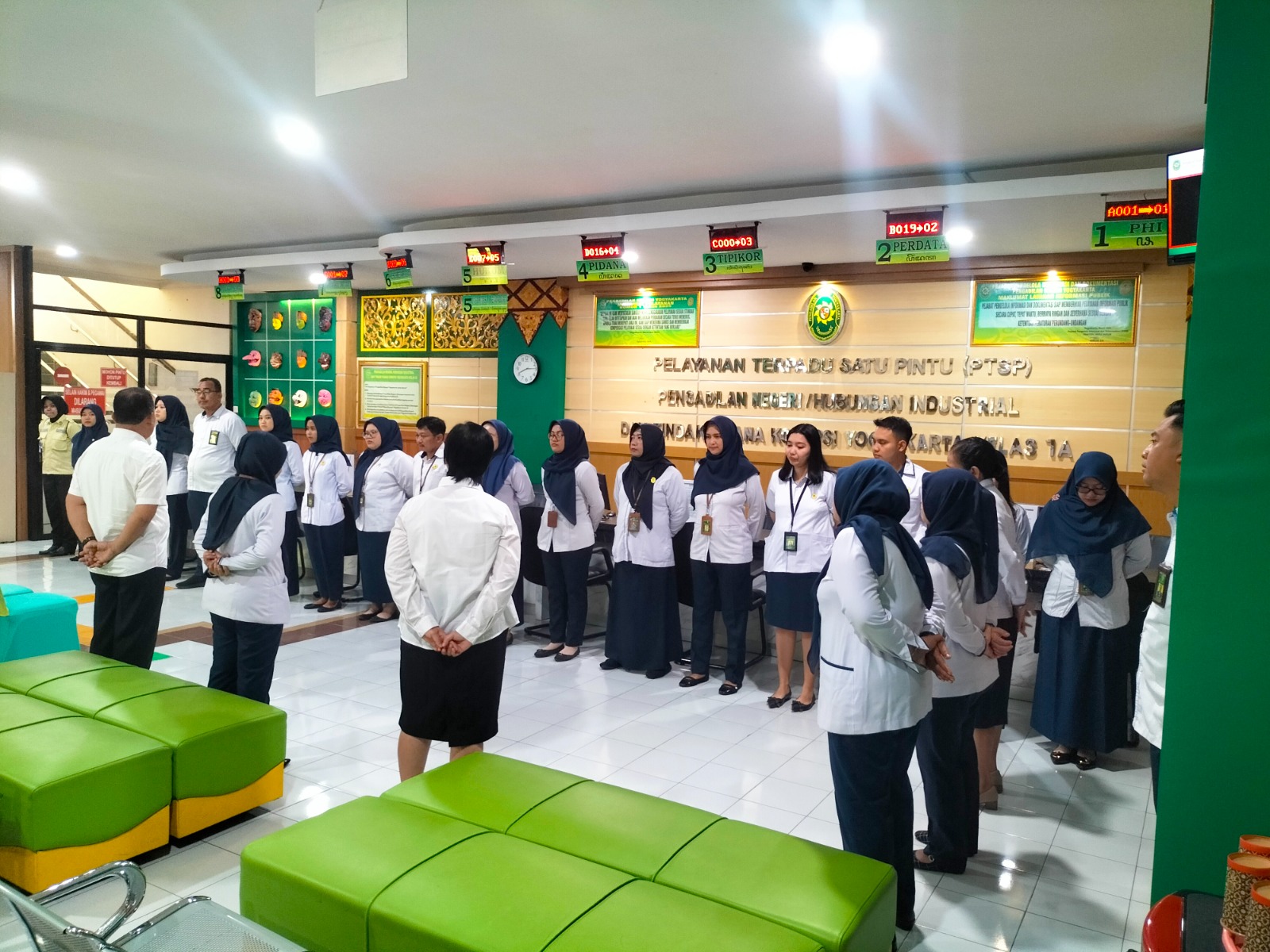 Apel Pagi Rutin Petugas PTSP 6 April 2026 Apel Pagi Rutin Petugas PTSP 6 April 2026