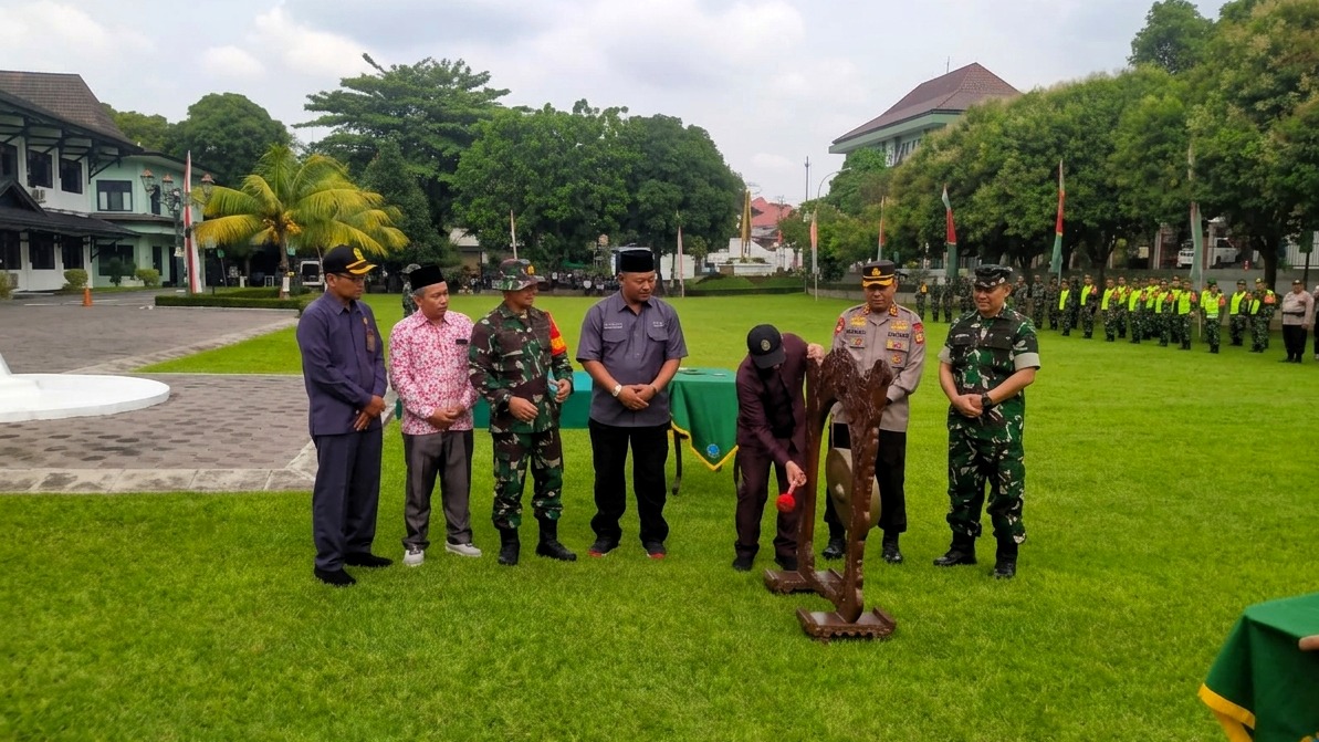 Panitera Muda Hukum Pengadilan Negeri Yogyakarta Menghadiri Upacara Pembukaan TMMD Sengkuyung Tahap II Tahun 2026