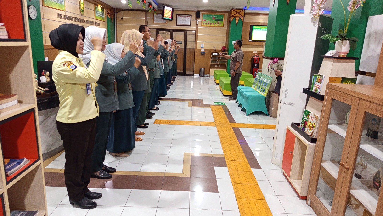 Apel Pagi Rutin Petugas PTSP 6 Mei 2026