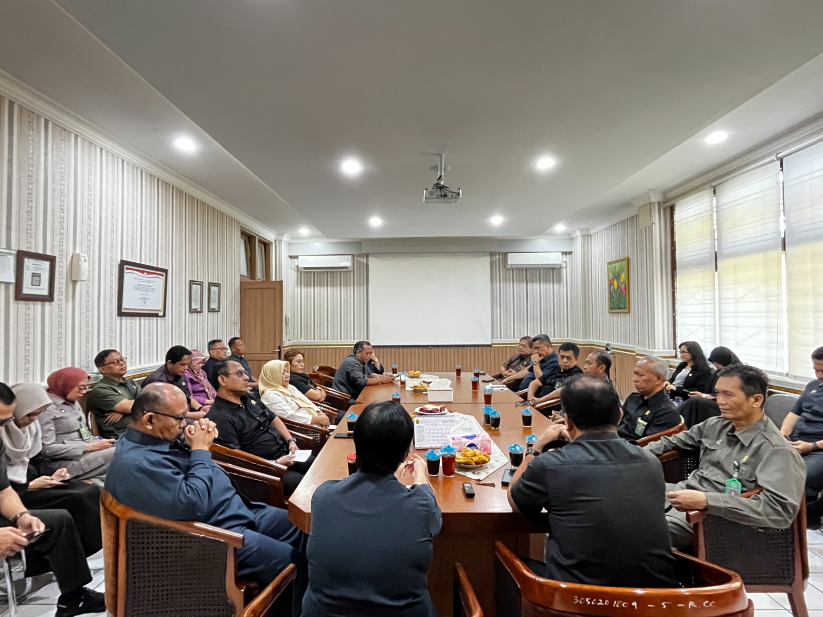 Rapat Hakim Pengadilan Negeri Yogyakarta Bulan Mei 2026 Rapat Hakim Pengadilan Negeri Yogyakarta Bulan Mei 2026