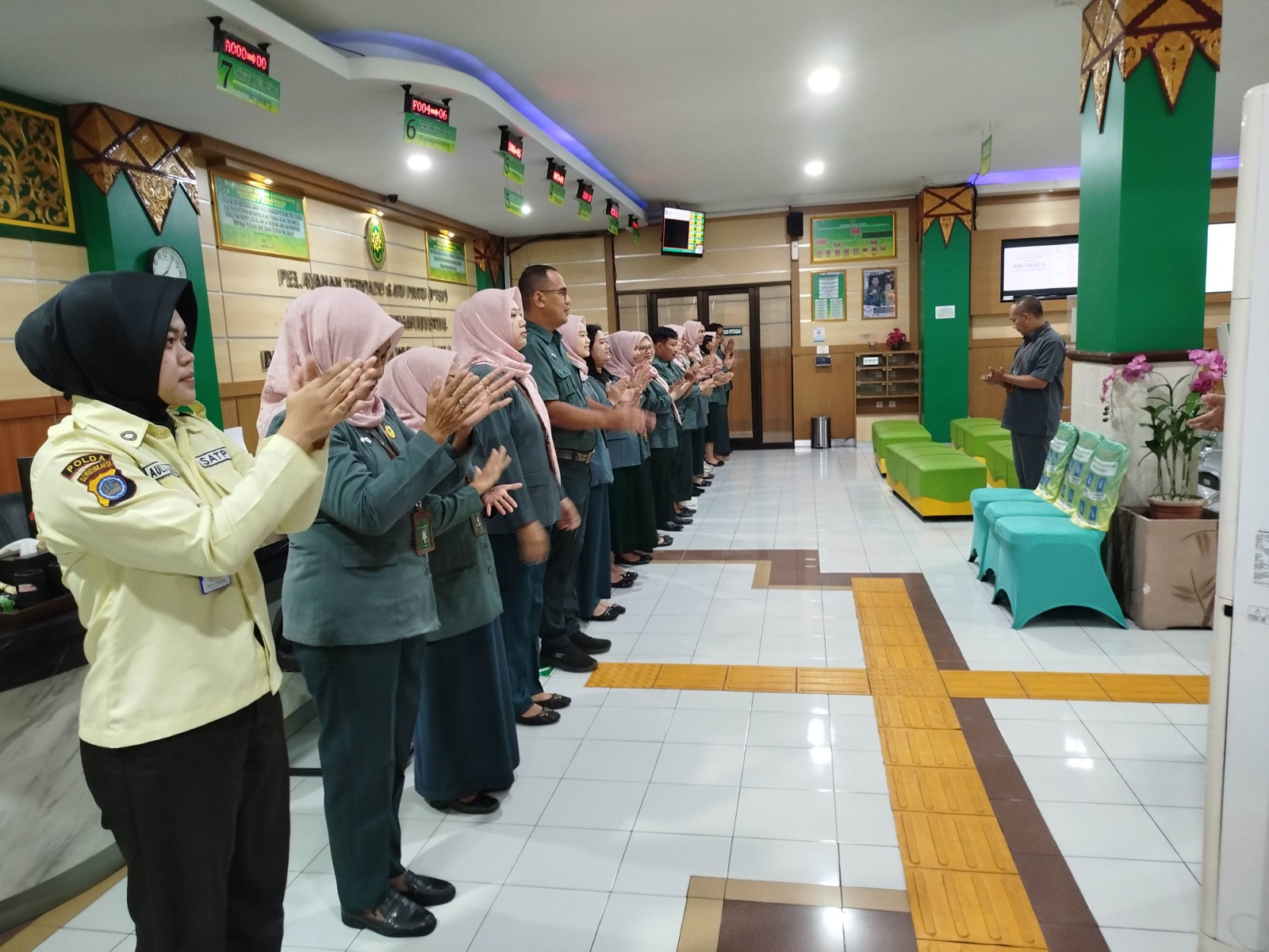 Apel Pagi Rutin Petugas PTSP 2 Juni 2026