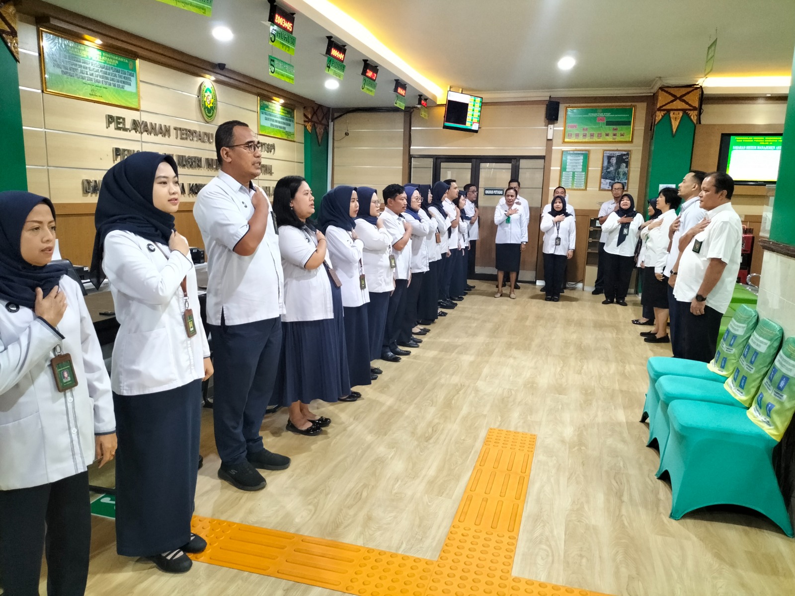 Apel Pagi Rutin Petugas PTSP 22 Juni 2026