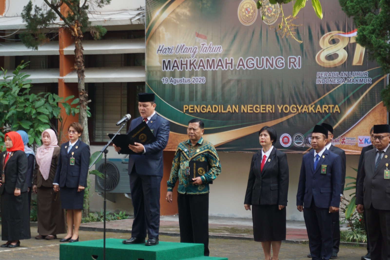 Pengadilan Negeri Yogyakarta Melaksanakan Upacara Peringatan HUT Mahkamah Agung RI ke-81 Tahun 2026 Pengadilan Negeri Yogyakarta Melaksanakan Upacara Peringatan HUT Mahkamah Agung RI ke-81 Tahun 2026
