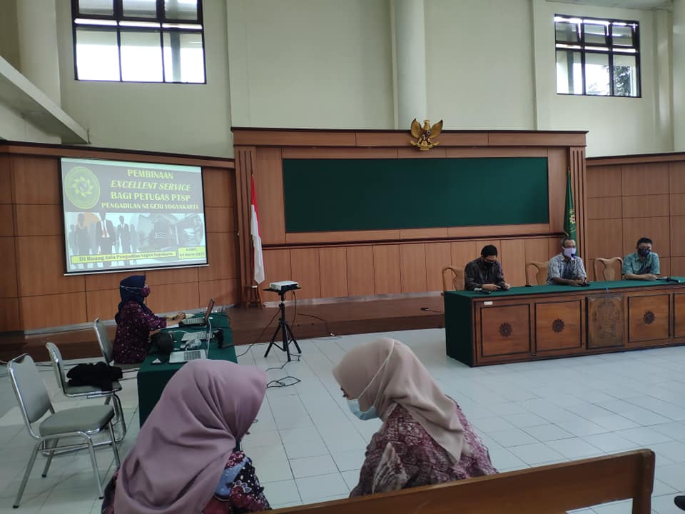 Sosialisasi Excellent Service bagi Petugas Pelayanan Terpadu Satu Pintu (PTSP) pada Pengadilan Negeri Yogyakarta