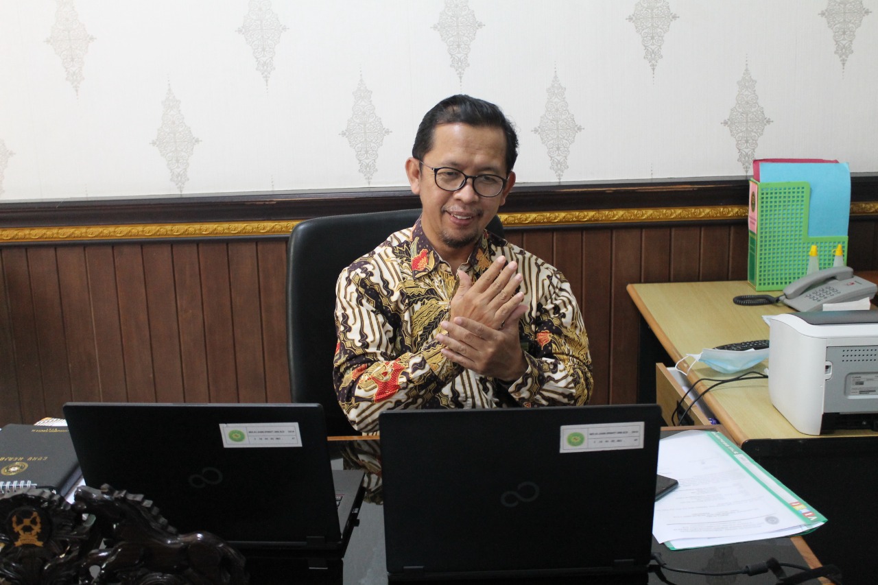Belajar Bahasa Isyarat: Kosakata Istilah Hukum dan Percakapan di Persidangan